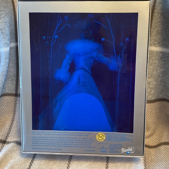 Holiday Visions Barbie, Winter Fantasy , 1st in the series, 2003 special edition - Picture 3 of 7